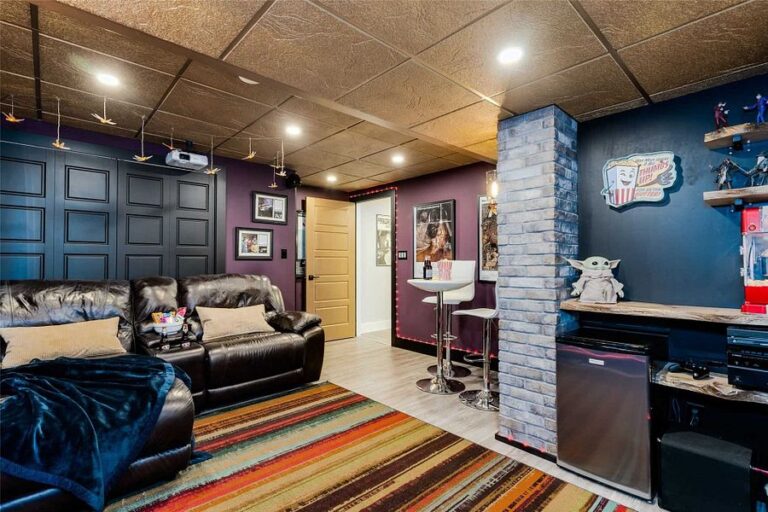1061 Pinegrove Rd-28