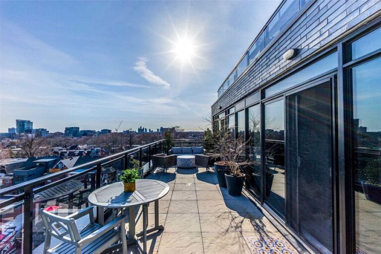 1239 Dundas W-25