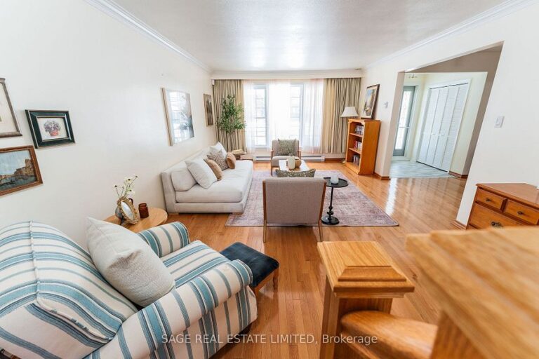 3191 Cedartree Cres-11