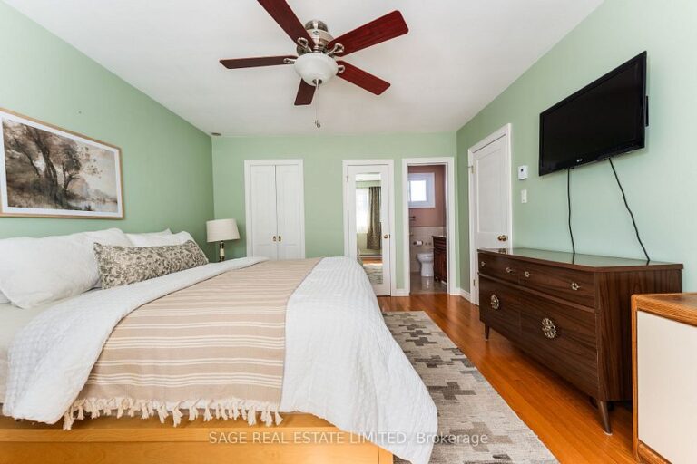 3191 Cedartree Cres-26
