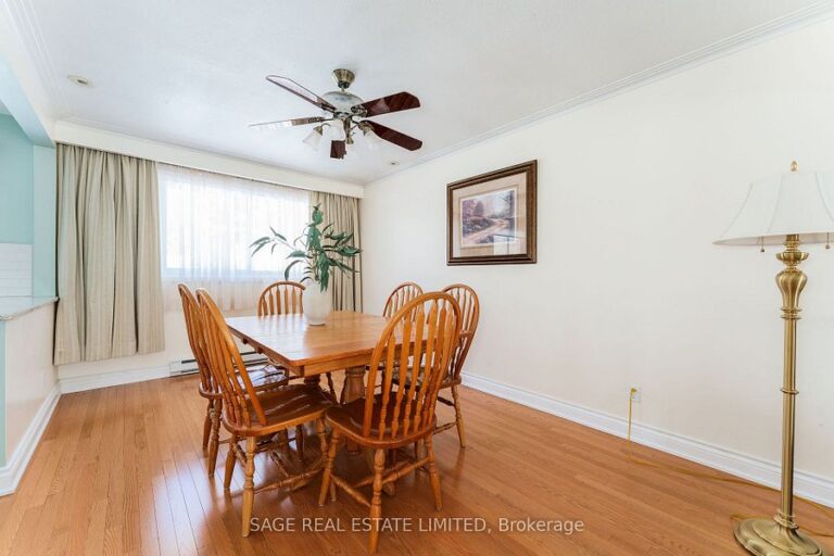 3191 Cedartree Cres-9