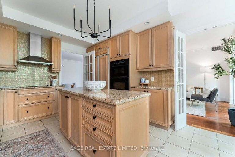 7071 Bayview Ave-10