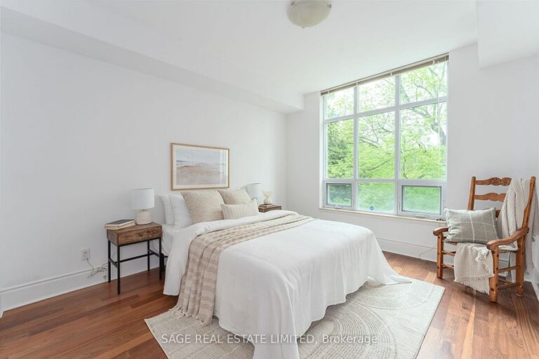 7071 Bayview Ave-15