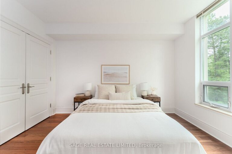 7071 Bayview Ave-17