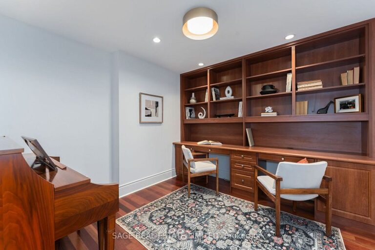 7071 Bayview Ave-18
