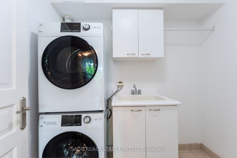 7071 Bayview Ave-23