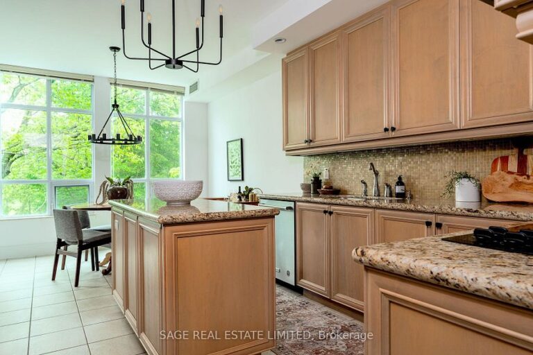 7071 Bayview Ave-8