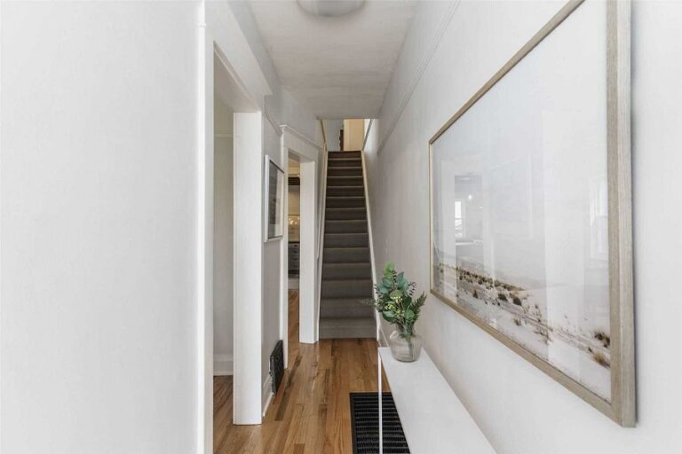 86 Stephenson Ave-17