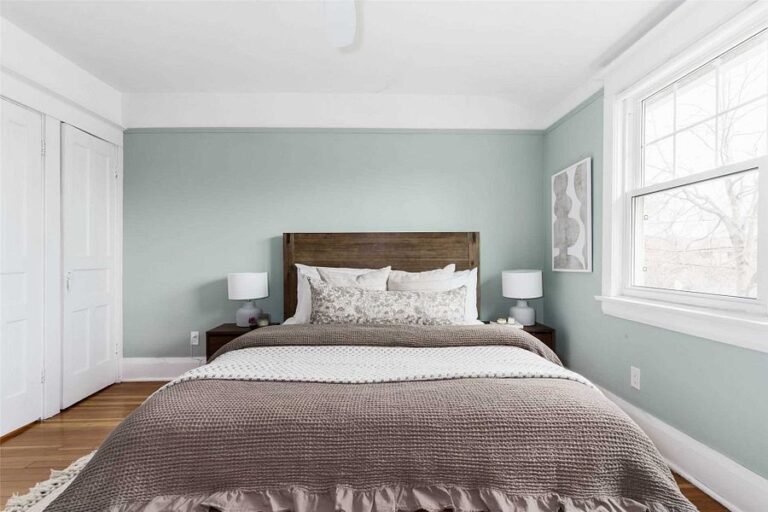 86 Stephenson Ave-19