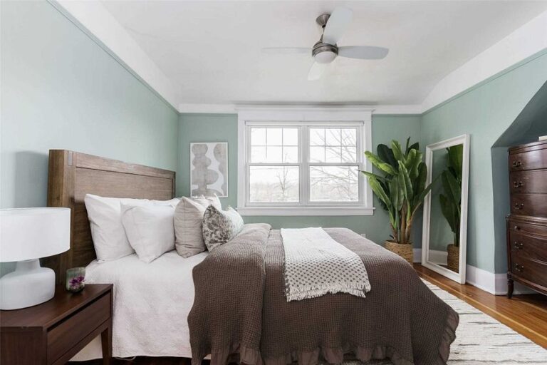 86 Stephenson Ave-20