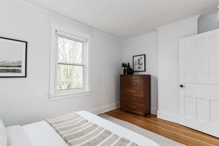 86 Stephenson Ave-22