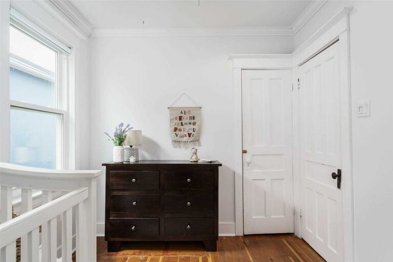 86 Stephenson Ave-24