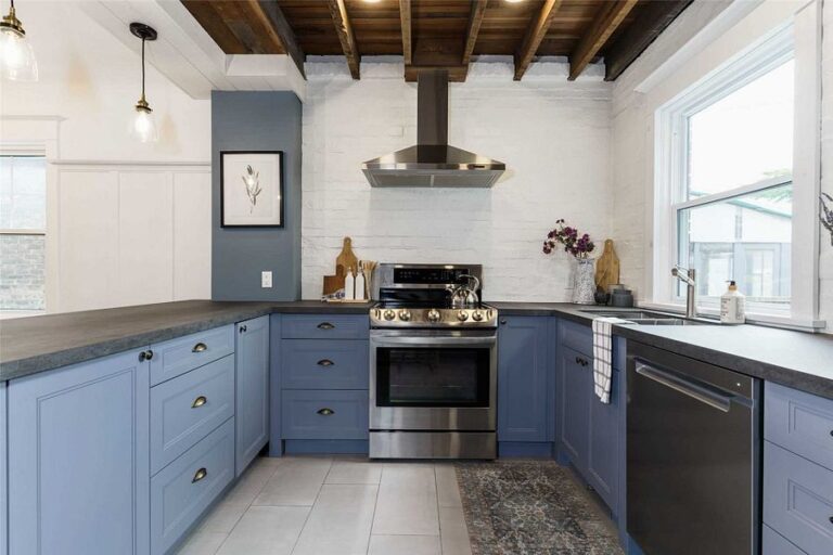 86 Stephenson Ave-7