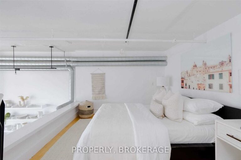90 Sumach St-19