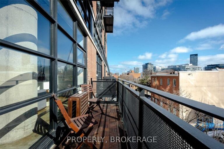 90 Sumach St-33