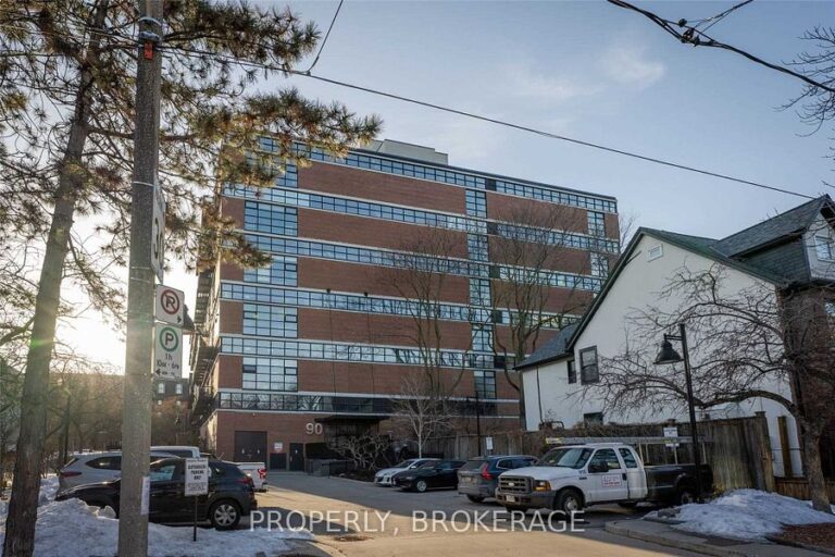 90 Sumach St-35