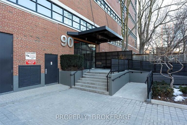 90 Sumach St-36
